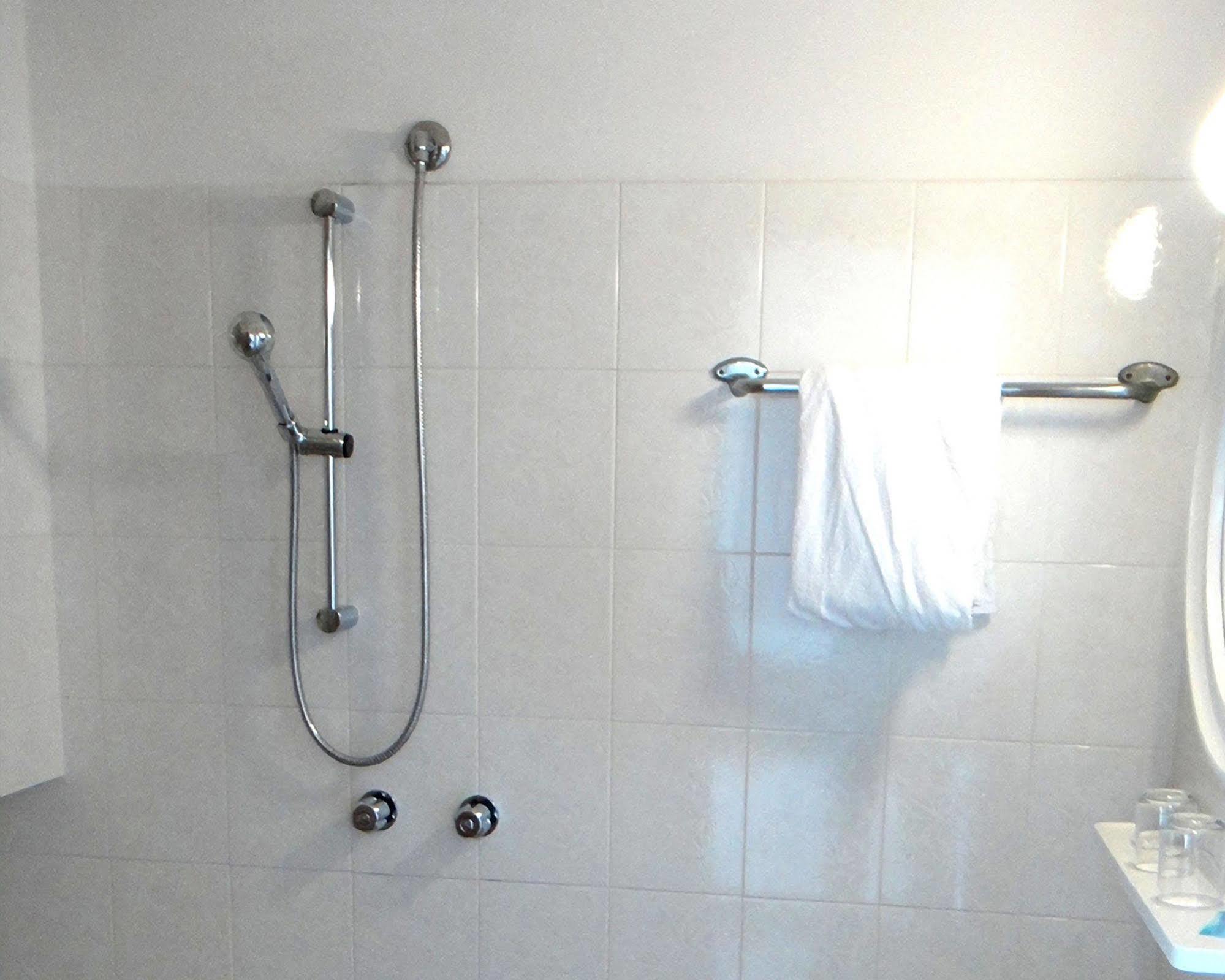 Hotel Caesar Bed And Breakfast Milano Marittima Esterno foto