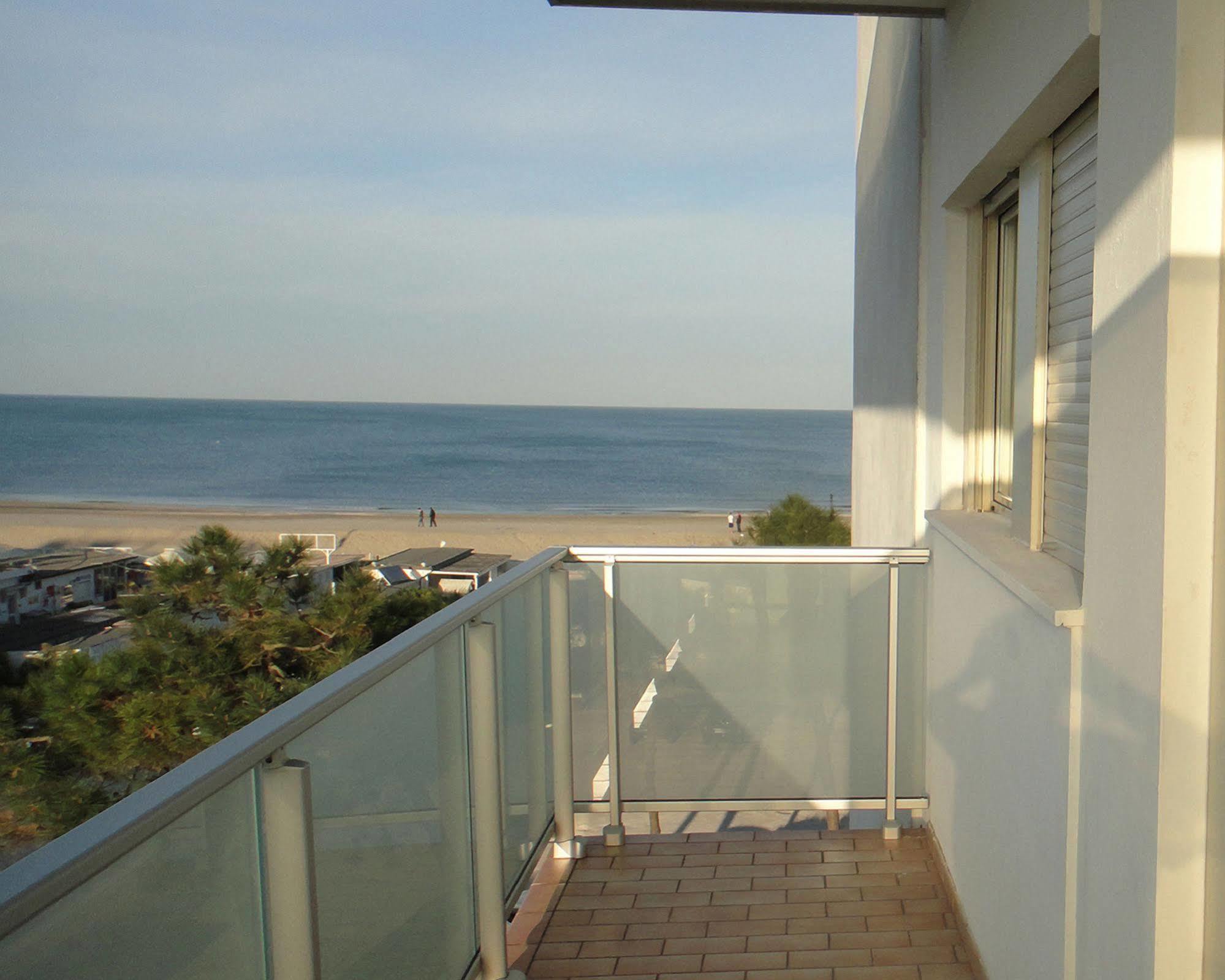 Hotel Caesar Bed And Breakfast Milano Marittima Esterno foto