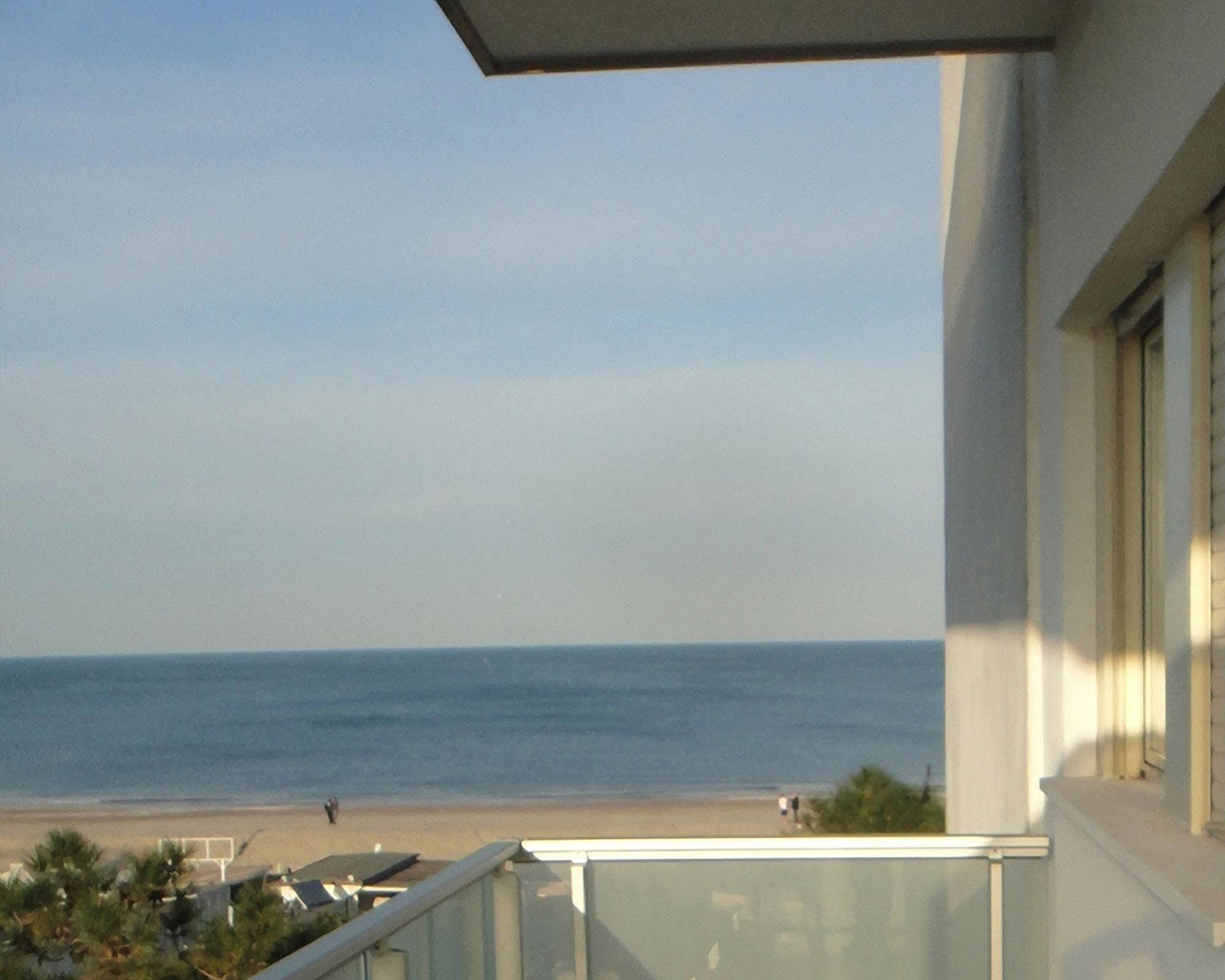 Hotel Caesar Bed And Breakfast Milano Marittima Esterno foto