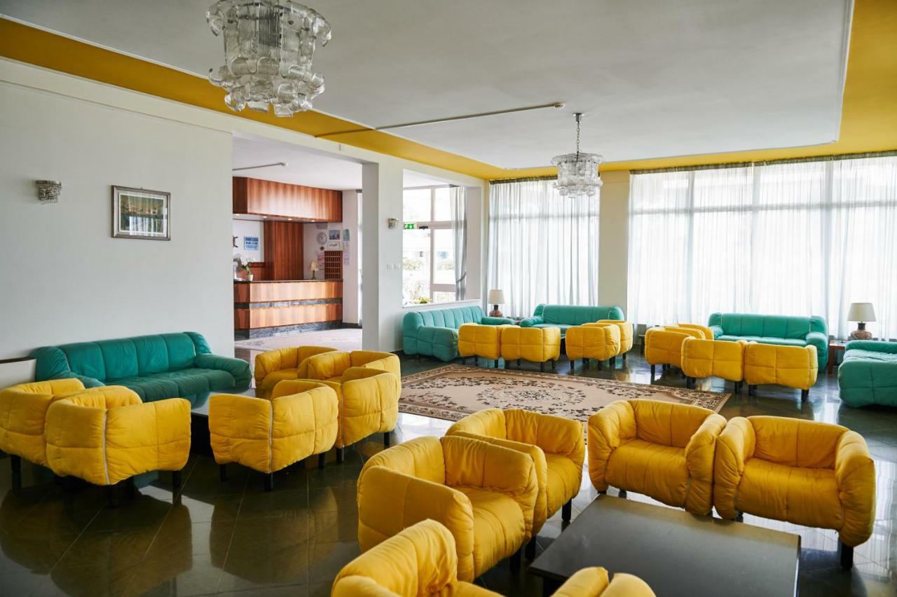 Hotel Caesar Bed And Breakfast Milano Marittima Esterno foto