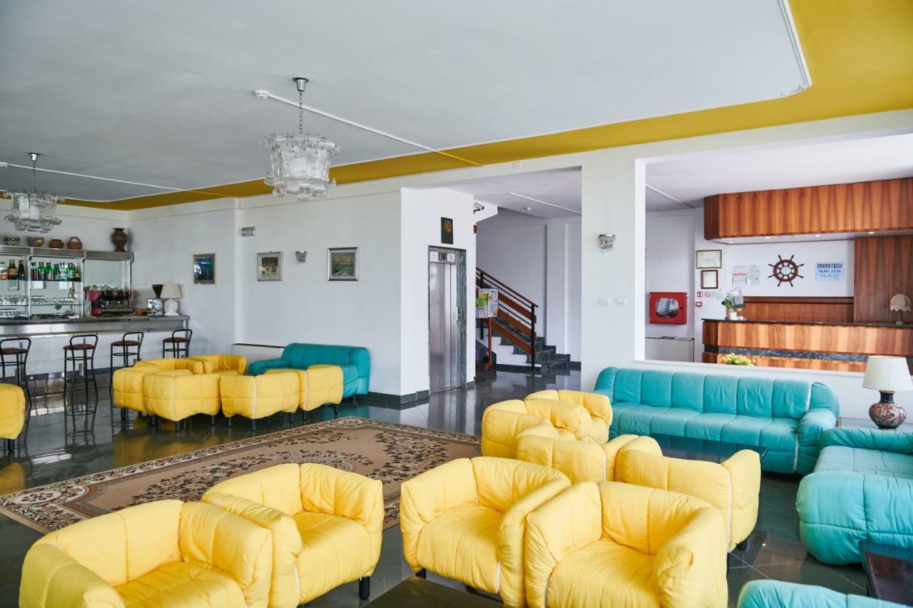 Hotel Caesar Bed And Breakfast Milano Marittima Esterno foto