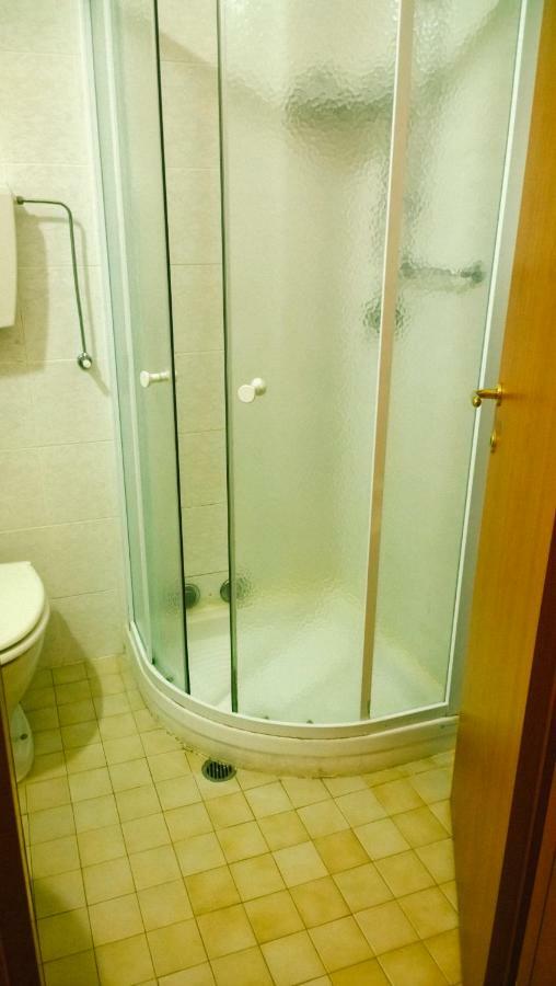 Hotel Caesar Bed And Breakfast Milano Marittima Esterno foto